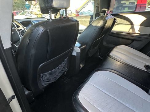 Used 2015 Chevrolet Equinox LT w/ Driver Convenience Package image 10