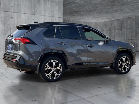 Used 2025 Toyota RAV4 XSE AWD/4WD image 5