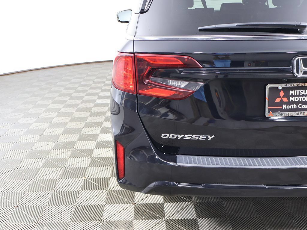 Used 2025 Honda Odyssey Sport-L image 16