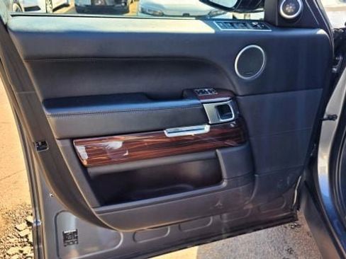 Used 2015 Land Rover Range Rover Supercharged AWD/4WD image 10