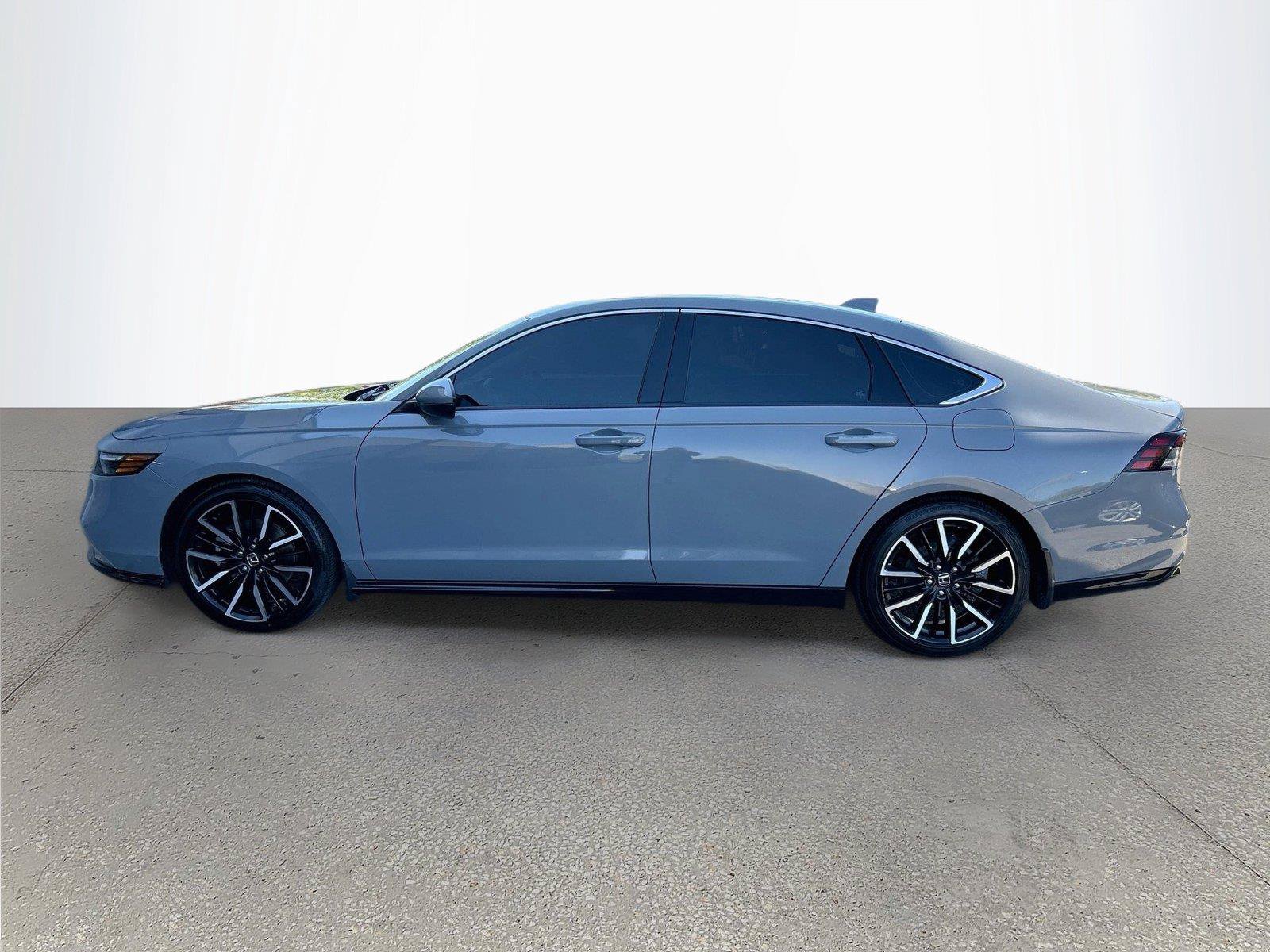 Used 2024 Honda Accord Touring image 7