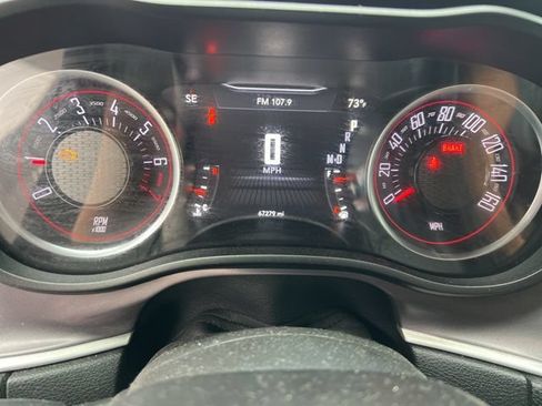 Used 2019 Dodge Challenger SXT AWD/4WD image 11