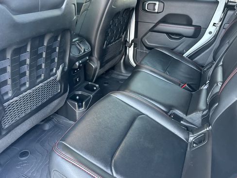 Used 2023 Jeep Gladiator Rubicon w/ Cold Weather Group image 4