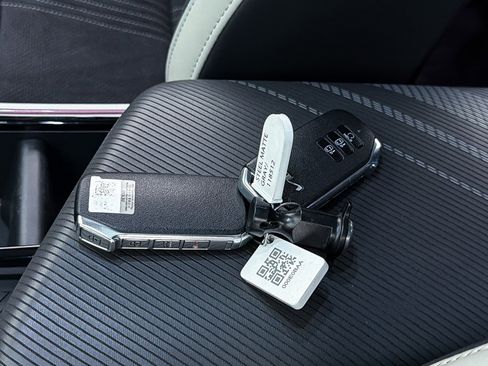 Used 2023 Kia EV6 GT-Line w/ GT-Line Suede Seat Package image 35