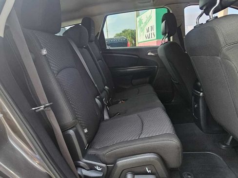 Used 2019 Dodge Journey SE w/ Blacktop Package FWD image 25