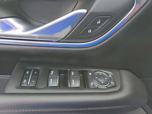 Used 2023 Chevrolet Tahoe High Country image 30