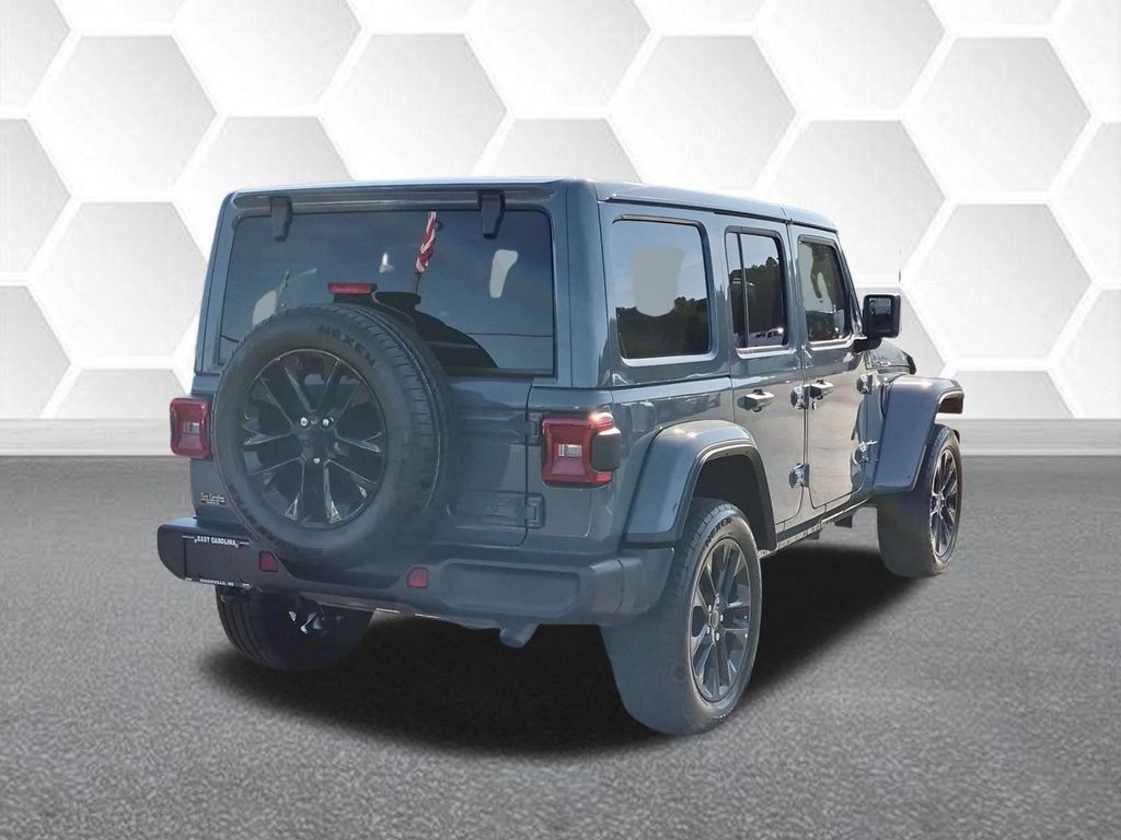 Certified 2025 Jeep Wrangler Unlimited Sahara w/ Technology Group AWD/4WD image 3
