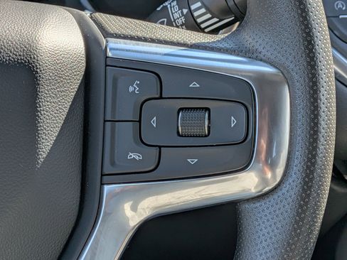 Used 2025 Chevrolet Blazer LT image 19