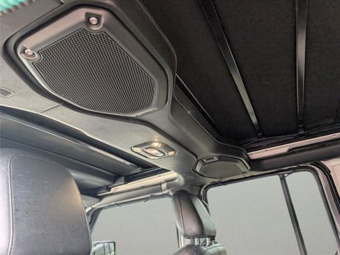 Used 2021 Jeep Wrangler Unlimited Sahara image 32