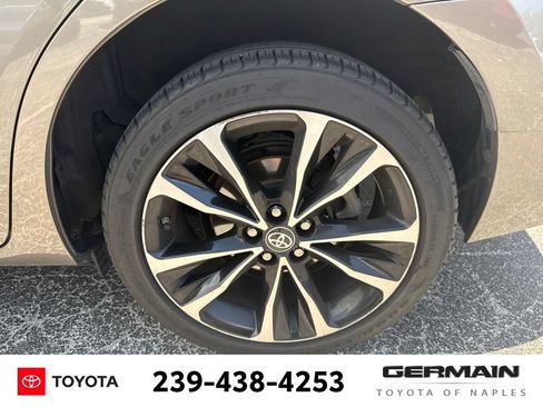 Used 2017 Toyota Corolla SE FWD image 12