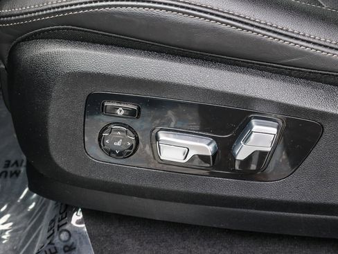 Used 2024 BMW X7 xDrive40i image 23