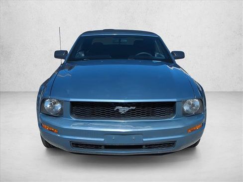 Used 2007 Ford Mustang Deluxe image 2