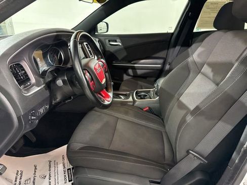 Used 2022 Dodge Charger SXT RWD image 17