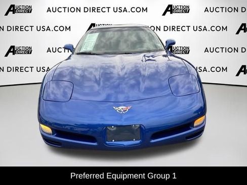 Used 2003 Chevrolet Corvette Coupe w/ Preferred Equipment Group RWD image 2