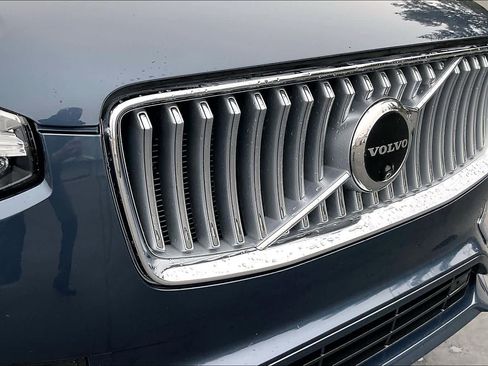 Used 2024 Volvo XC90 B6 Ultimate w/ Protection Package Premier image 34