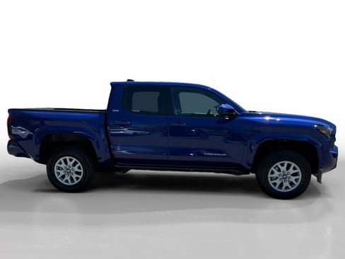 Used 2025 Toyota Tacoma SR5 image 6