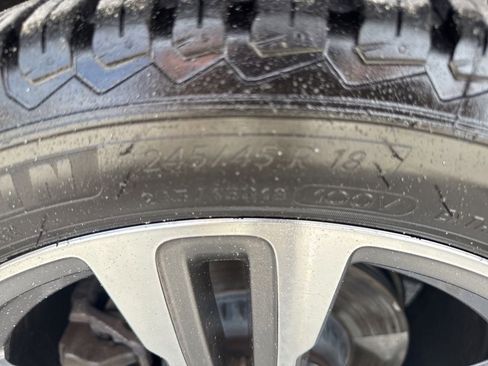 Used 2021 Mercedes-Benz E 350 4MATIC Sedan image 34