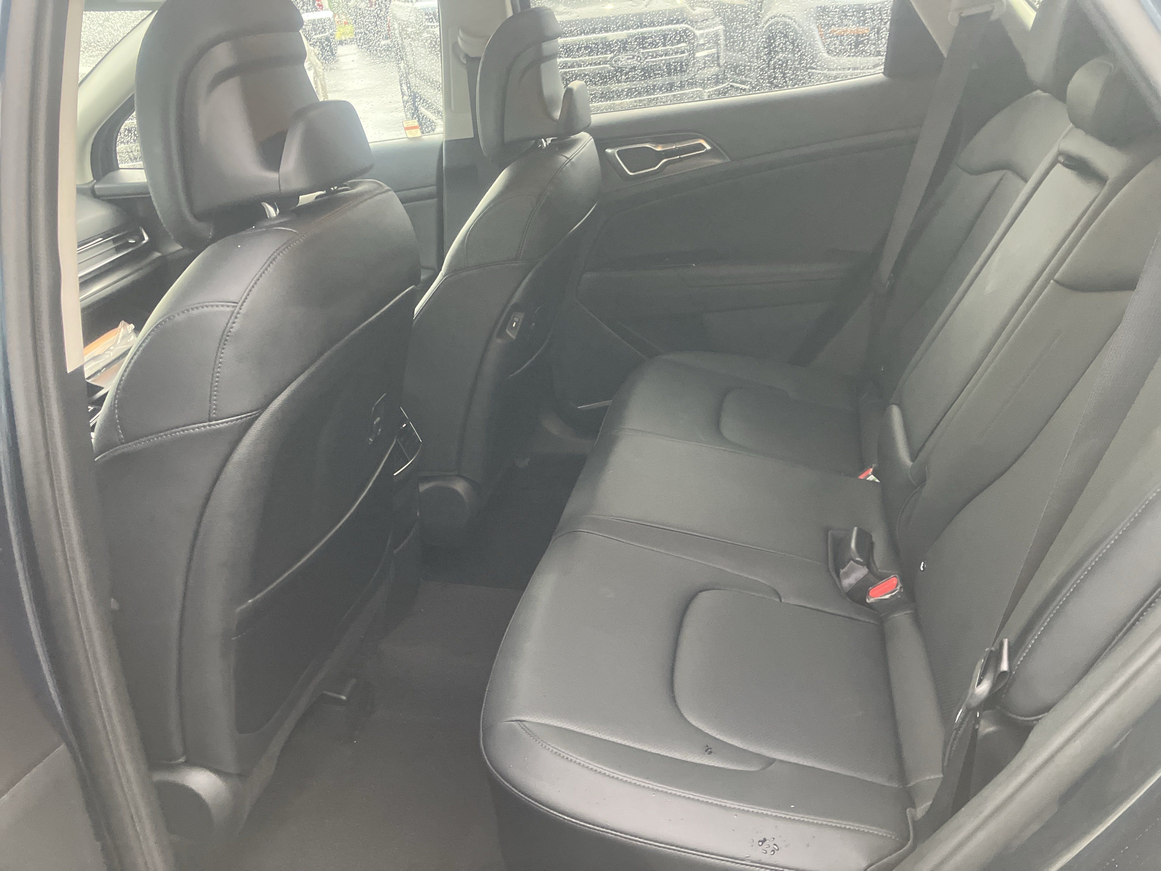 Used 2025 Kia Sportage EX AWD/4WD image 14