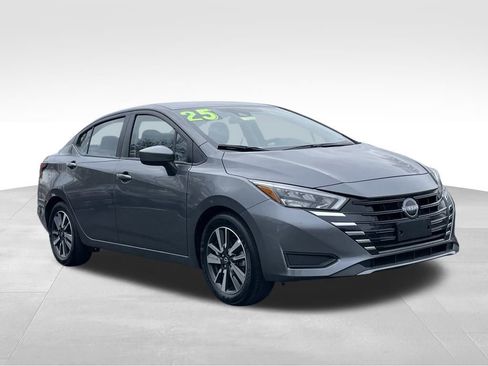 Certified 2025 Nissan Versa SV image 3