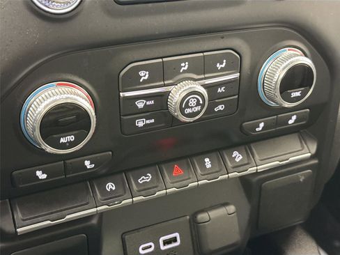 Used 2022 GMC Sierra 1500 Elevation image 23