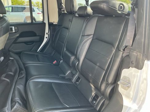 Used 2018 Volvo XC60 T6 Momentum w/ Advanced Package AWD/4WD image 24