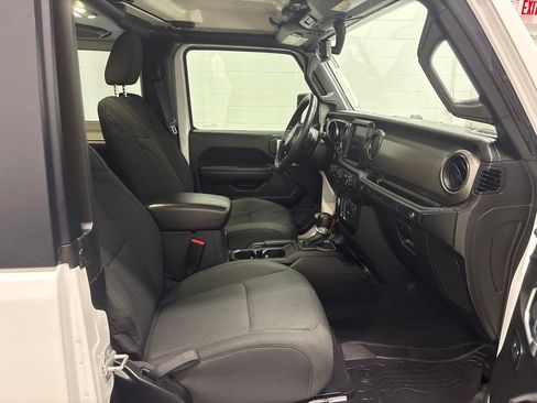 Used 2022 Jeep Wrangler Sport AWD/4WD image 14