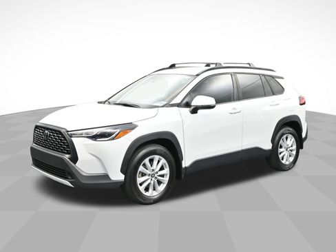 Used 2022 Toyota Corolla Cross LE image 44