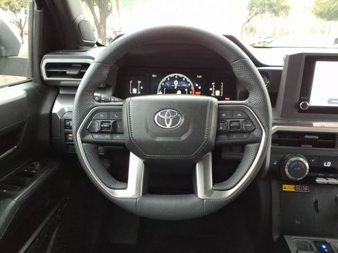 Certified 2025 Toyota Tacoma SR5 AWD/4WD image 12