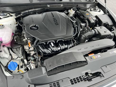 Used 2025 Hyundai Sonata SEL FWD image 28