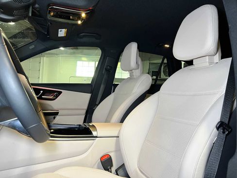 Certified 2025 Mercedes-Benz GLC 300 image 24