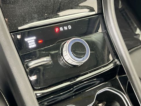 Used 2022 Jeep Grand Cherokee Limited image 17