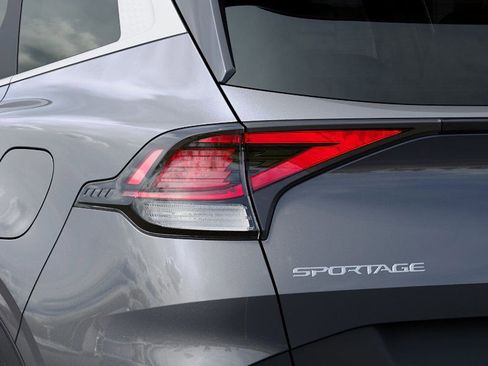 New 2025 Kia Sportage LX image 11