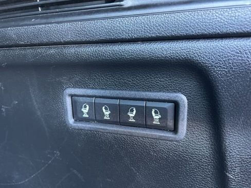 Used 2024 Jeep Wagoneer L Series II w/ Flexible Seating Group image 33