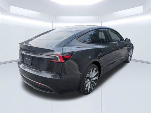 Used 2025 Tesla Model 3 Long Range RWD image 3