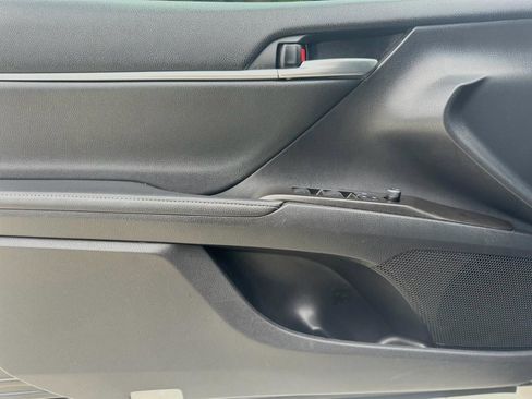 Used 2021 Toyota Camry XSE FWD image 14