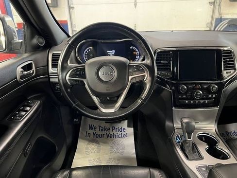 Used 2019 Jeep Grand Cherokee Limited AWD/4WD image 7