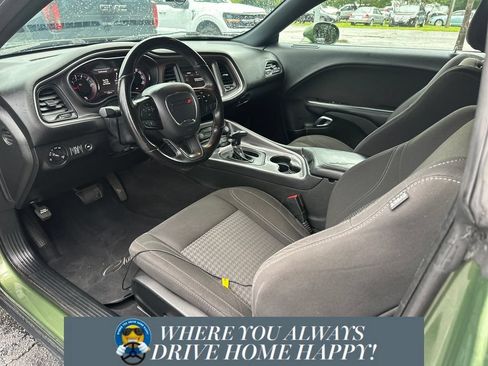 Used 2020 Dodge Challenger SXT w/ Driver Convenience Group RWD image 7