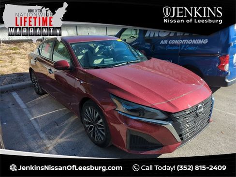 Certified 2023 Nissan Altima 2.5 SV image 1