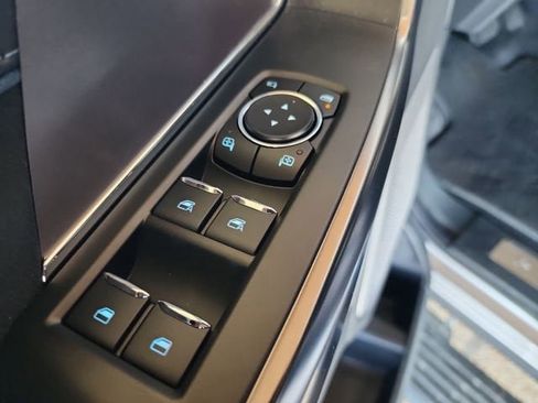 New 2025 Ford F150 Platinum w/ Equipment Group 702A High image 10