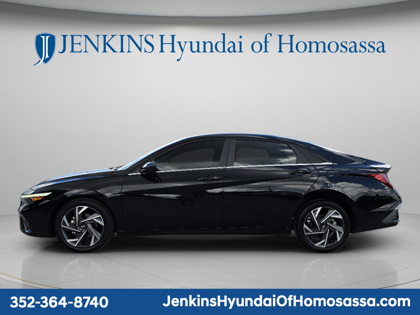 Used 2024 Hyundai Elantra SEL w/ Convenience Package FWD image 8