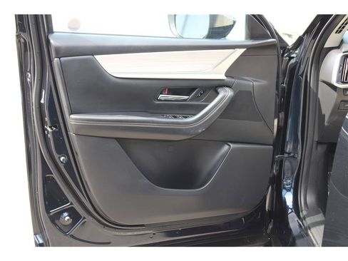 Used 2024 MAZDA CX-90 Plug-In Hybrid w/ Preferred AWD/4WD image 6