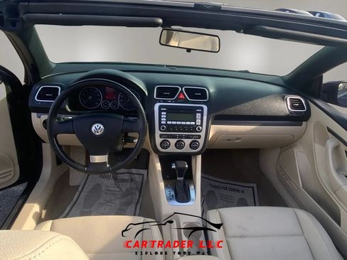 Used 2009 Volkswagen Eos Komfort FWD image 4