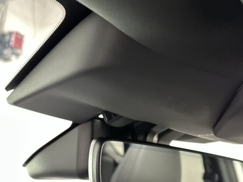 Used 2025 Subaru Forester Limited image 41