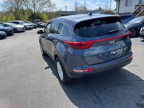 Used 2017 Kia Sportage LX image 5