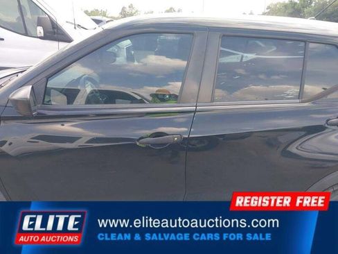 Used 2020 Nissan Kicks S FWD image 28