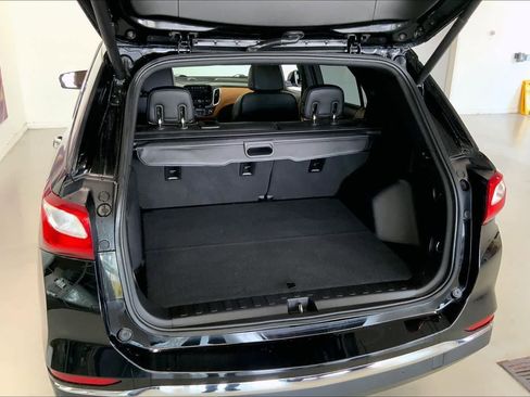 Used 2018 Chevrolet Equinox Premier AWD/4WD image 16