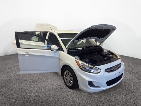 Used 2016 Hyundai Accent SE image 7