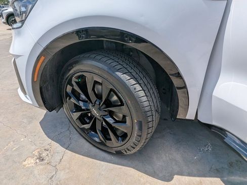 Certified 2022 Kia Sorento SX AWD/4WD image 40
