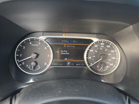 Certified 2025 Nissan Sentra SV image 8