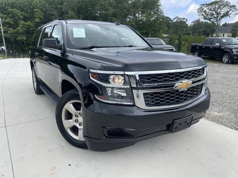 Used 2017 Chevrolet Suburban LT AWD/4WD image 1